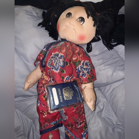 AUNT BETTY'S KIDS / VINTAGE plush Tsang ..with passport !!! Rare .. 10/10 - Picture 2 of 2